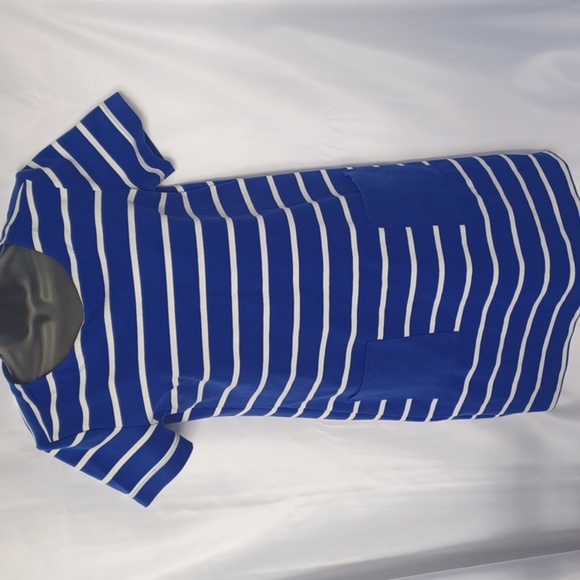GAP Dresses & Skirts - GAP Blue/white striped heavy tee dress with pockets, back zip, front pockets
